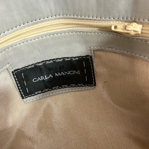 Carla Mancini Beige Quilted Leather Clutch - Picture 3 of 9